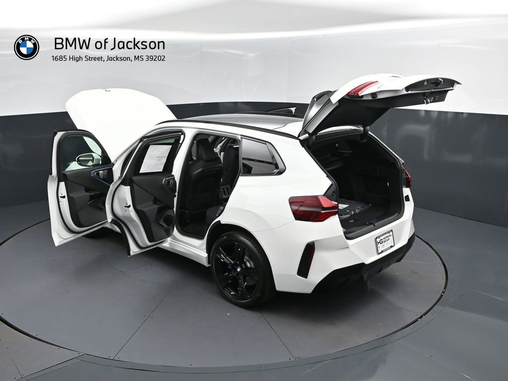 New 2026 BMW X3 xDrive30 w/ M Sport Package AWD/4WD image 2