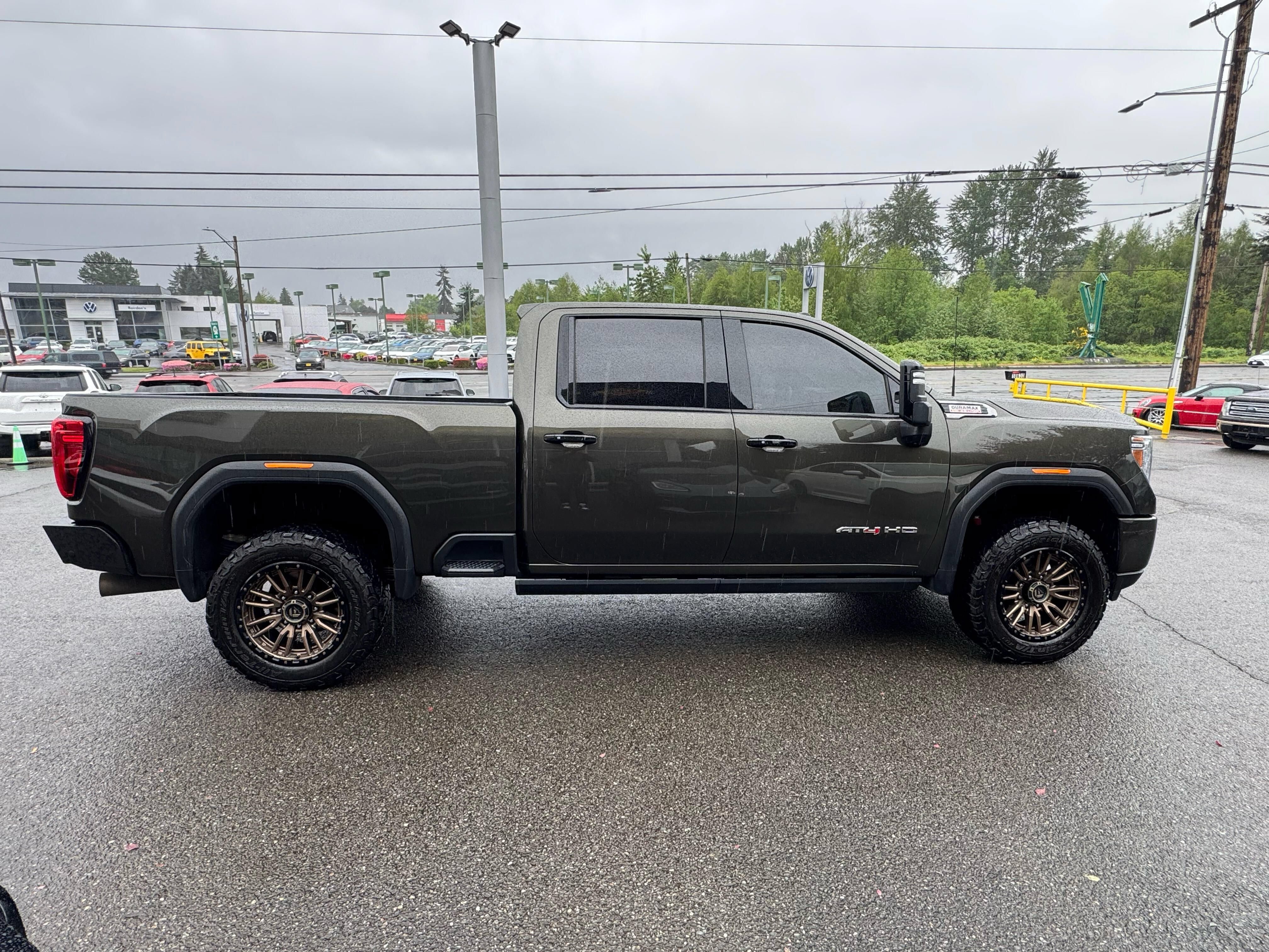 Used 2022 GMC Sierra 2500 AT4 w/ AT4 Preferred Package AWD/4WD image 12