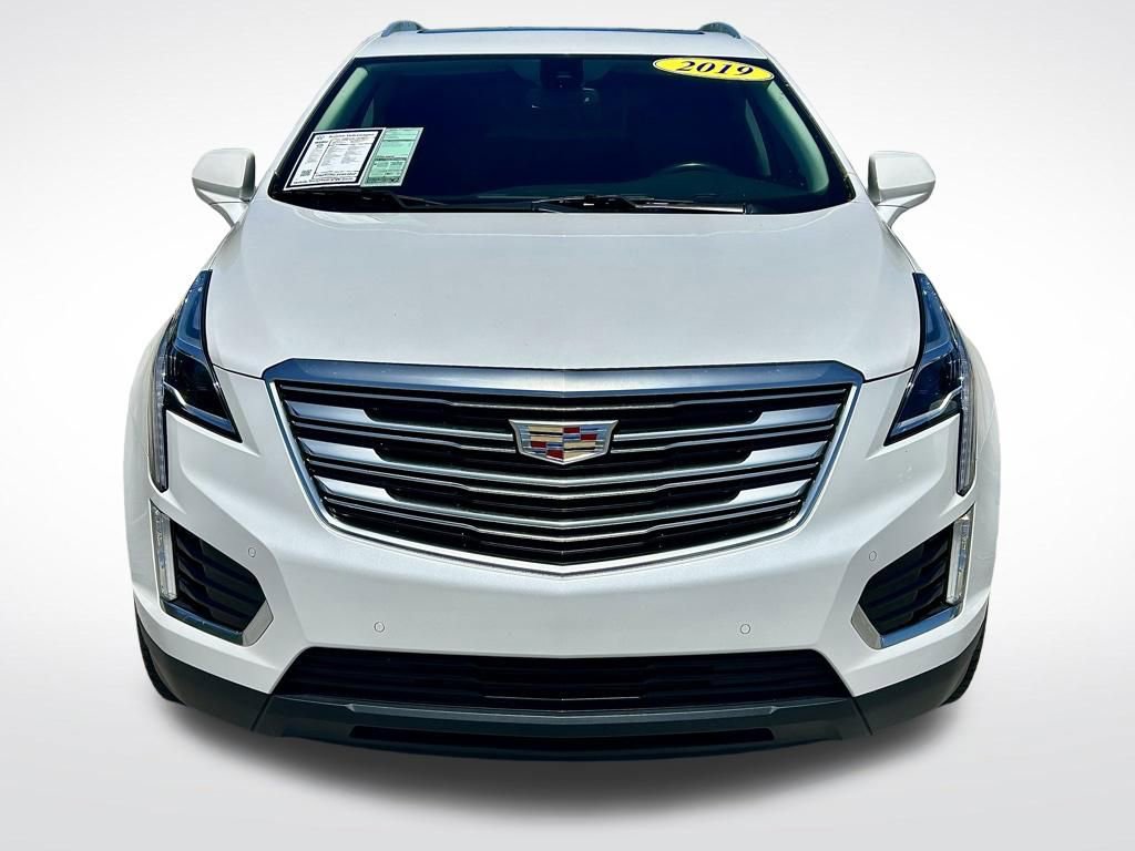 Used 2019 Cadillac XT5 Premium Luxury FWD image 2
