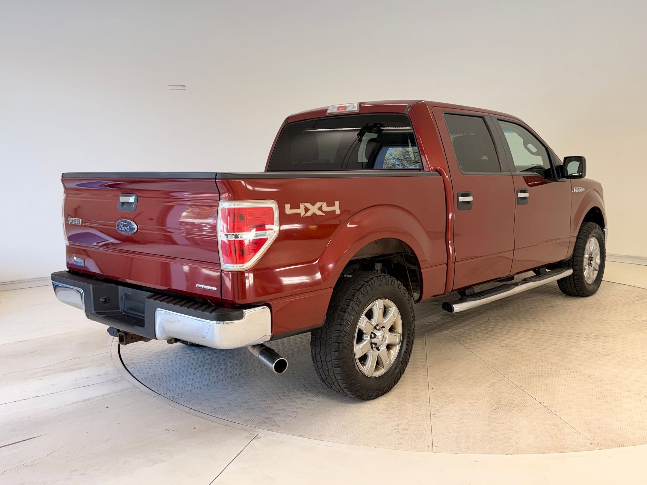 Used 2014 Ford F150 XLT w/ XLT Chrome Package image 9