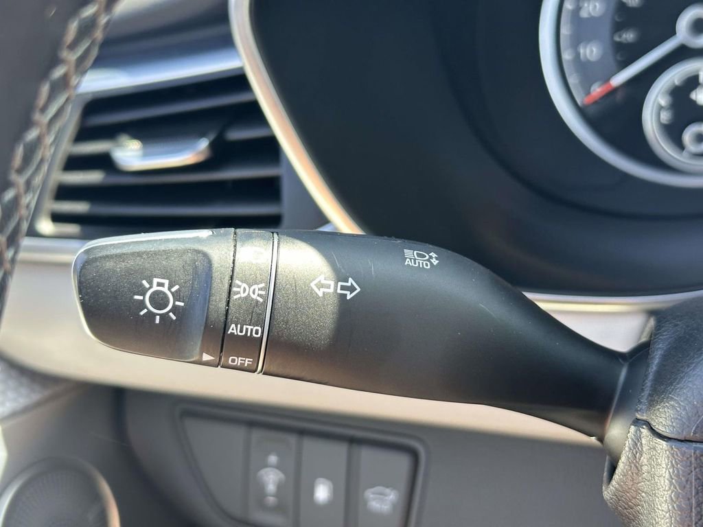 Certified 2023 Genesis G70 3.3T w/ Sport Prestige Package image 32