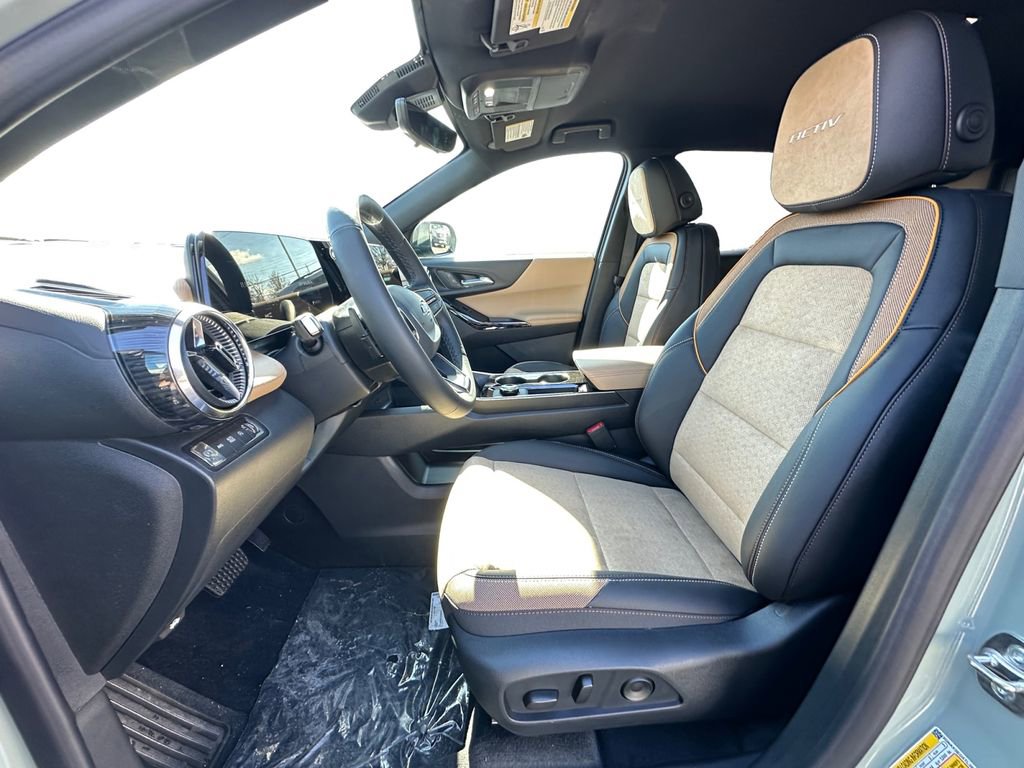 New 2026 Chevrolet Equinox ACTIV w/ Safety and Technology Package image 9