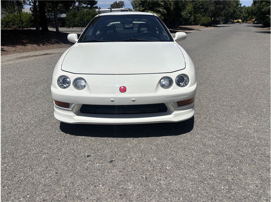 Used 1998 Acura Integra Type R FWD image 2