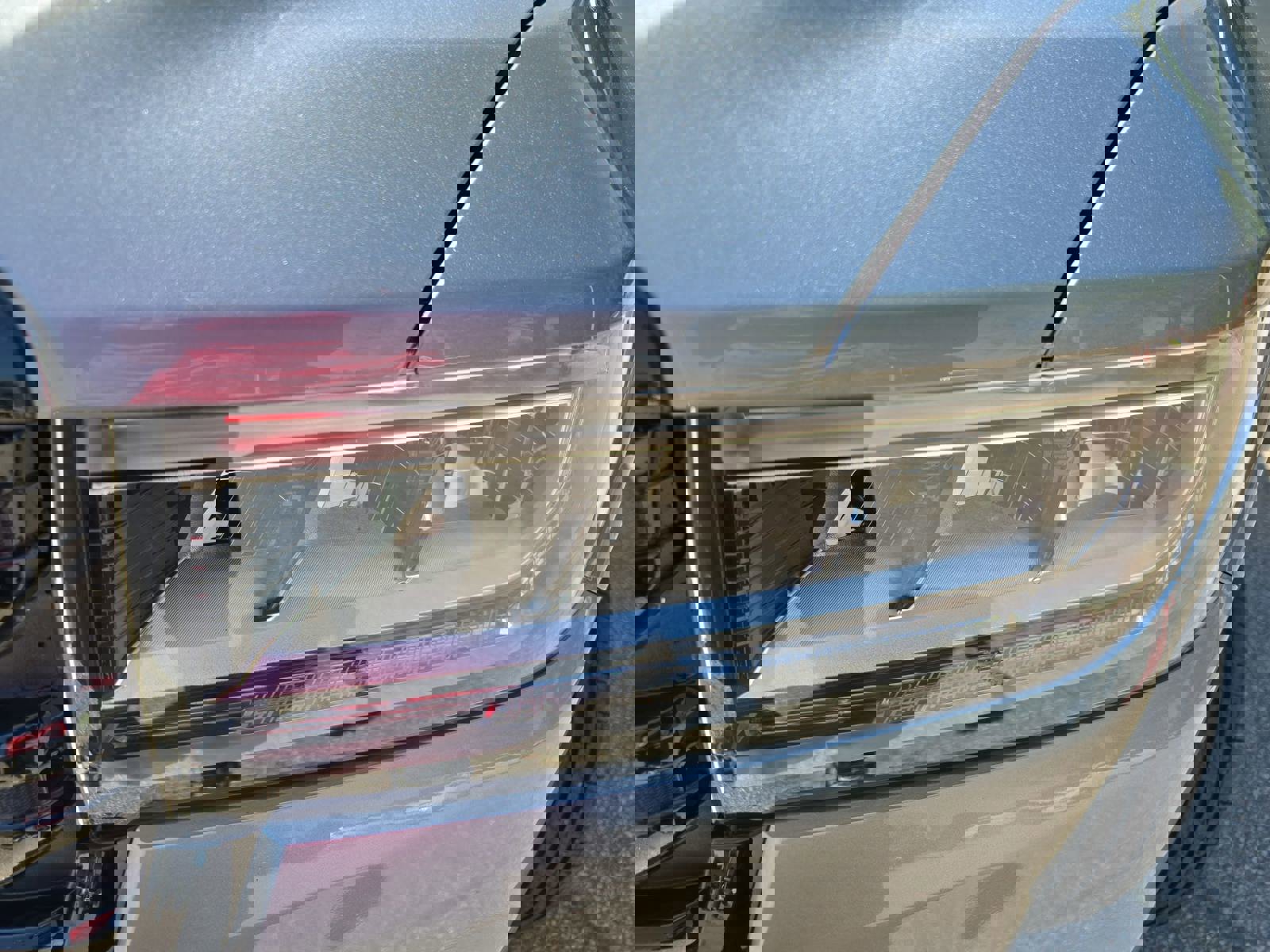 Used 2023 GMC Acadia SLE w/ Driver Convenience Package image 31