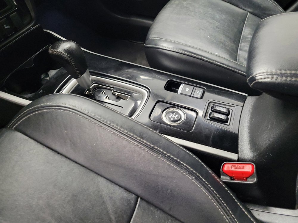 Used 2019 Mitsubishi Outlander GT AWD/4WD image 26