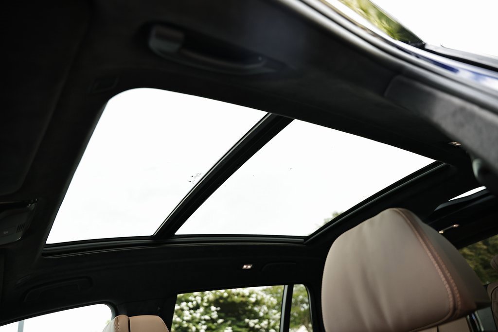 New 2026 BMW X7 M60i w/ M Sport Professional Package image 20