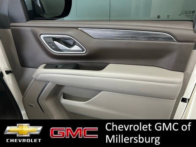 Used 2022 GMC Yukon XL SLT w/ SLT Premium Package image 33