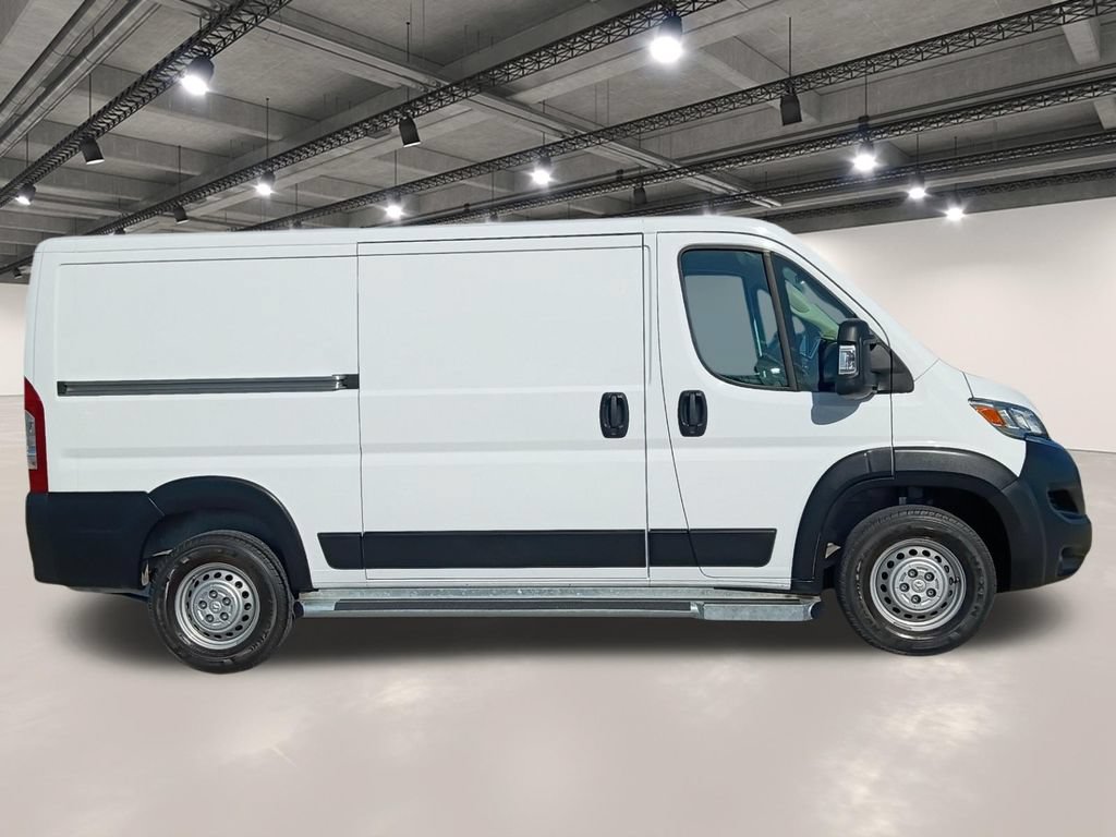 Used 2025 RAM ProMaster 2500 w/ U-Haul Equipment Group FWD image 17