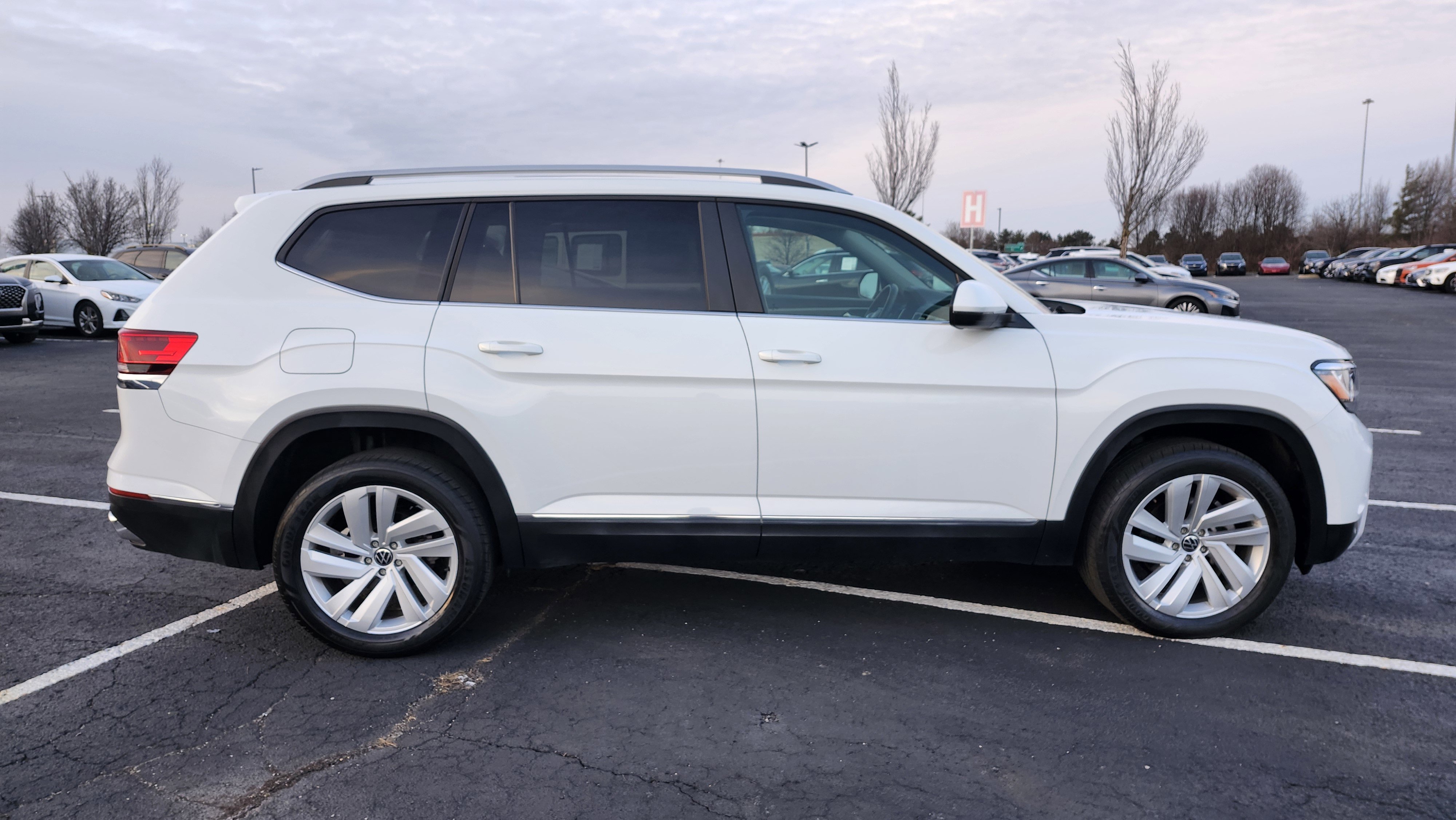 Used 2021 Volkswagen Atlas SEL image 20