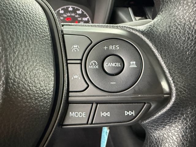Used 2025 Toyota Corolla LE FWD image 11