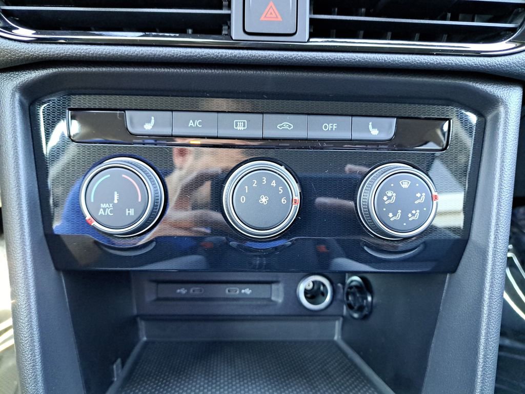 New 2025 Volkswagen Taos S image 26