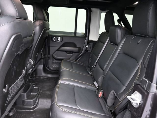 Used 2025 Jeep Wrangler Sahara image 30