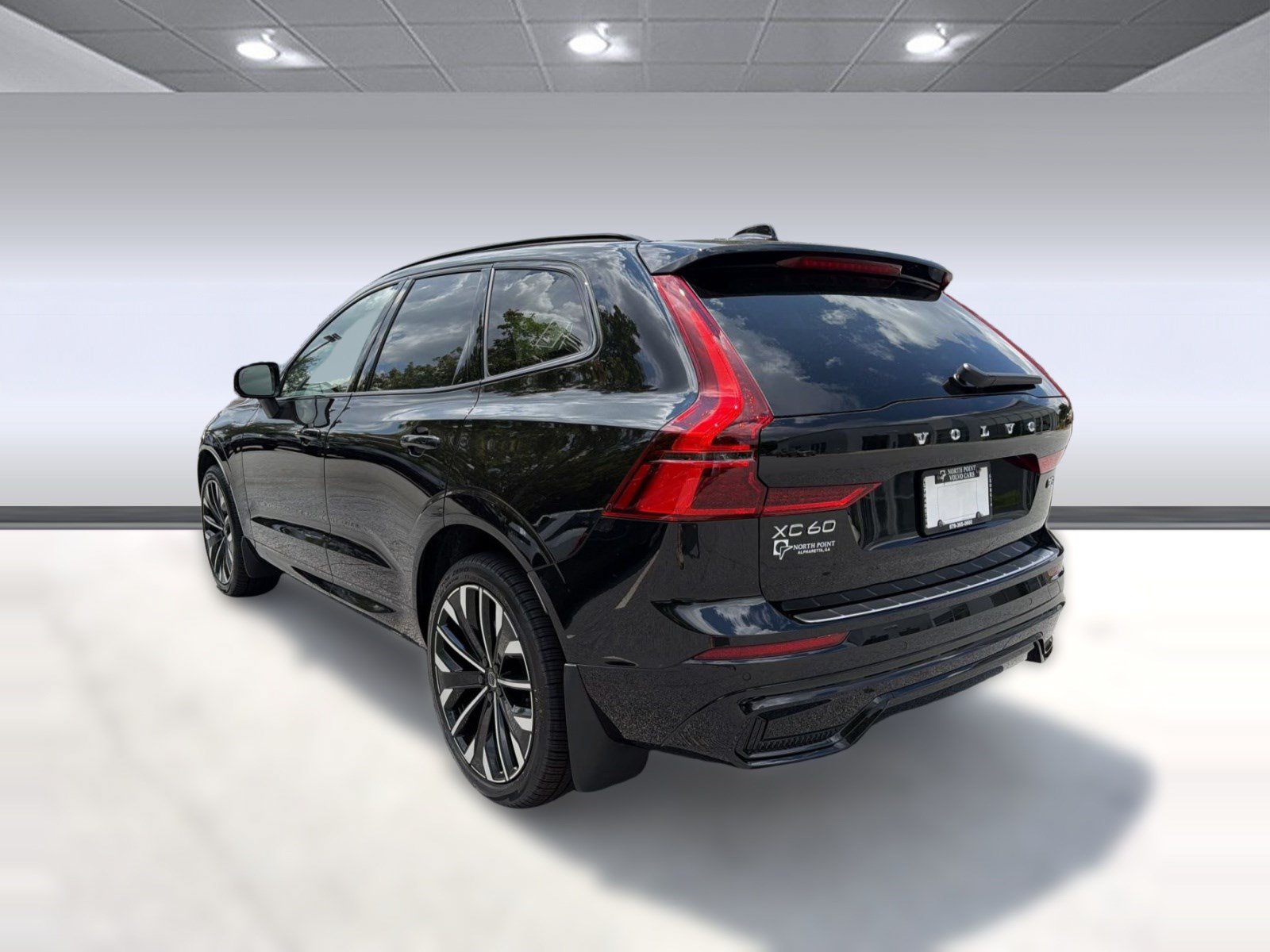 New 2026 Volvo XC60 B5 Ultra w/ Climate Package AWD/4WD image 3