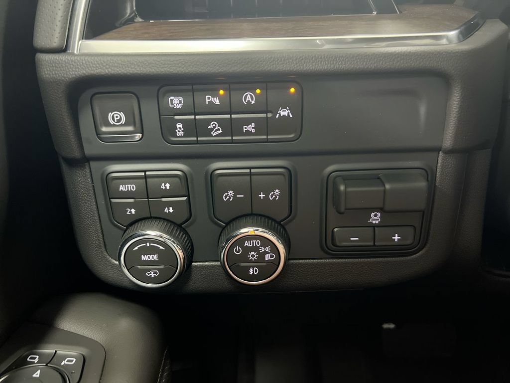 New 2026 Chevrolet Tahoe High Country AWD/4WD image 19