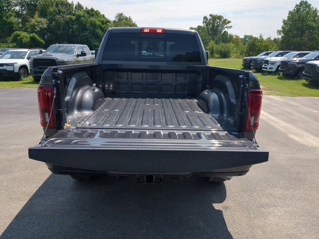 New 2026 RAM 2500 Laramie w/ Night Edition AWD/4WD image 32