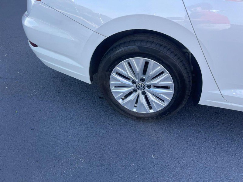 Used 2019 Volkswagen Jetta R-Line image 8