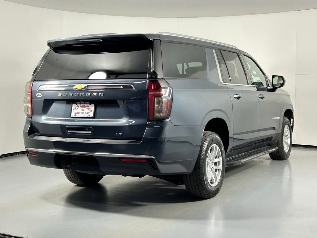 Used 2021 Chevrolet Suburban LT image 7