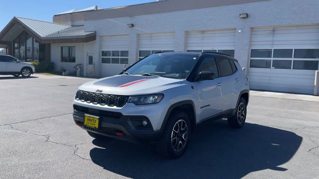 Used 2024 Jeep Compass Trailhawk AWD/4WD image 5
