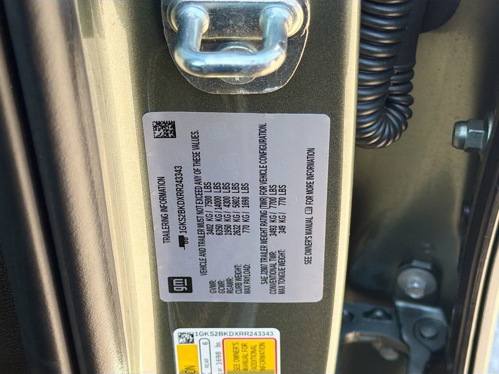 Used 2024 GMC Yukon SLT image 46