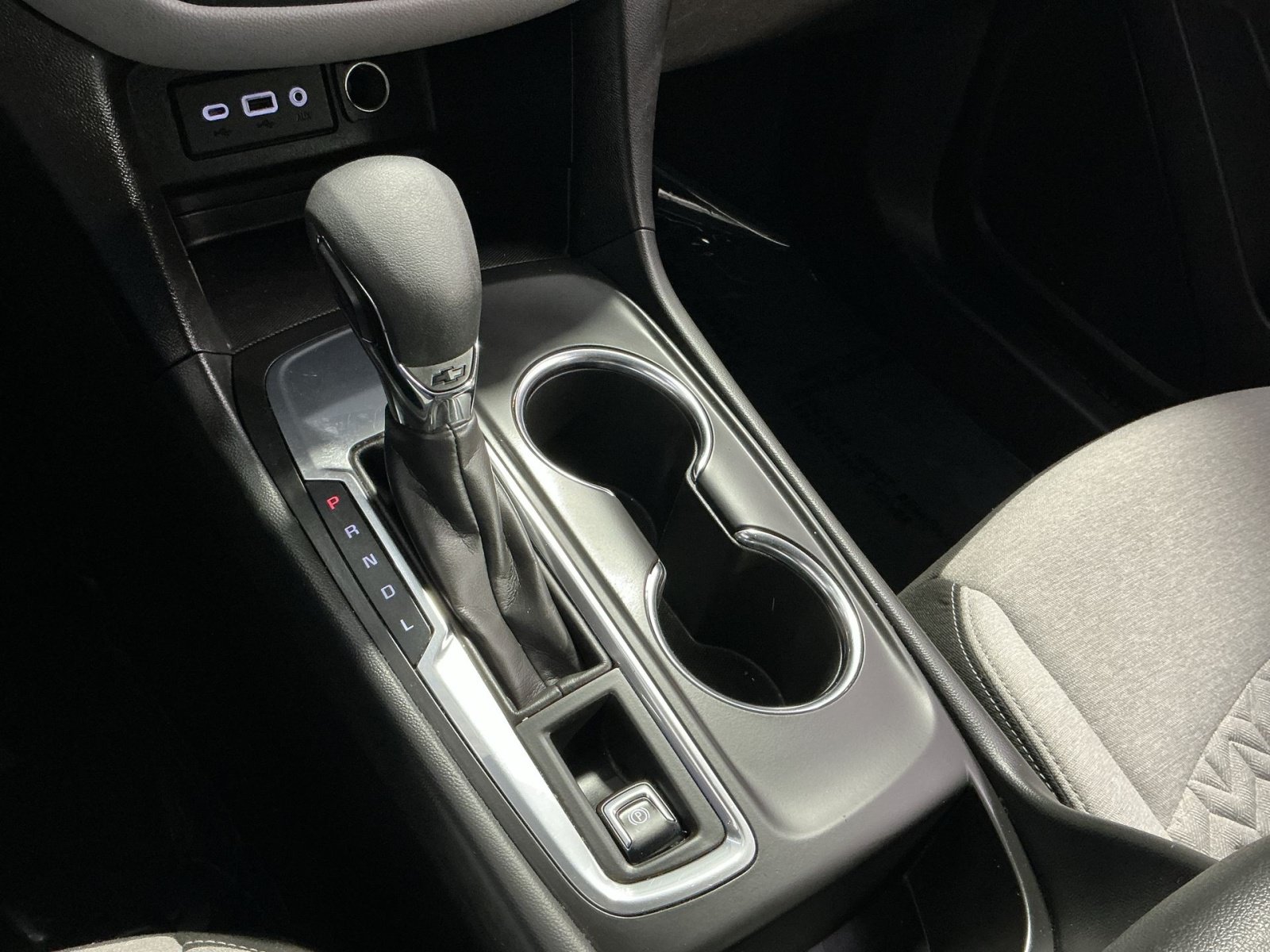 Used 2024 Chevrolet Equinox LS w/ LPO, Floor Liner Package FWD image 23