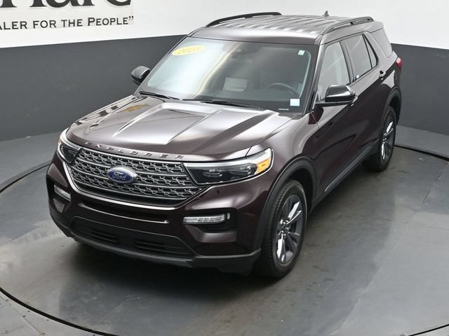 Used 2023 Ford Explorer XLT w/ Equipment Group 202A AWD/4WD image 63