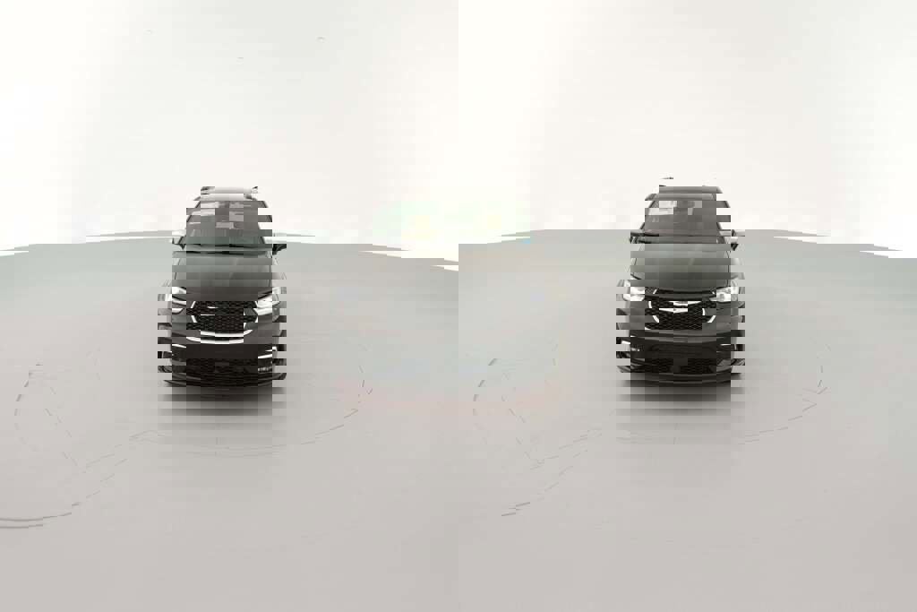 New 2026 Chrysler Pacifica Pinnacle image 2