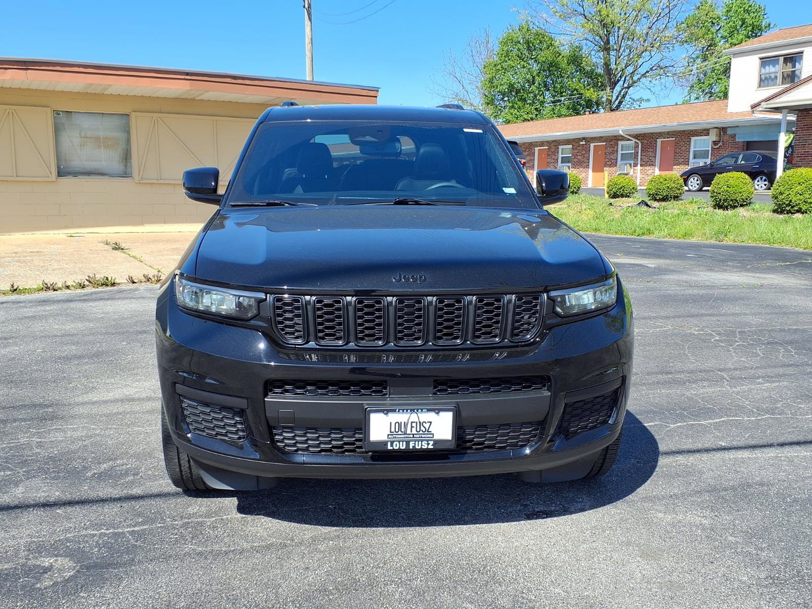 Used 2024 Jeep Grand Cherokee L Laredo AWD/4WD image 34