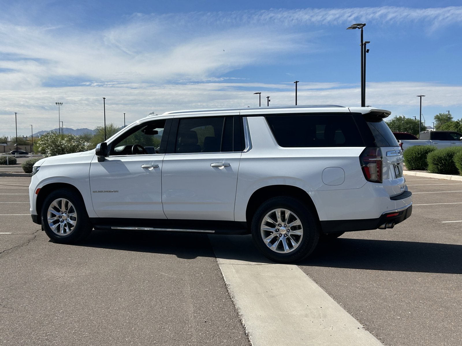 Certified 2023 Chevrolet Suburban Premier AWD/4WD image 3