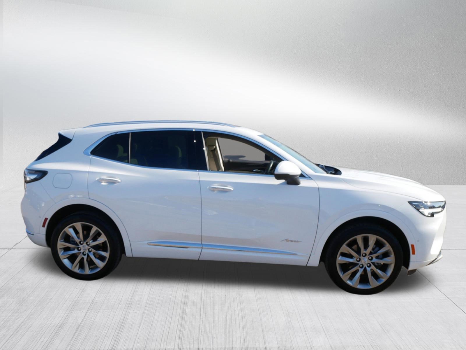 Used 2022 Buick Envision Avenir w/ Technology Package II image 7