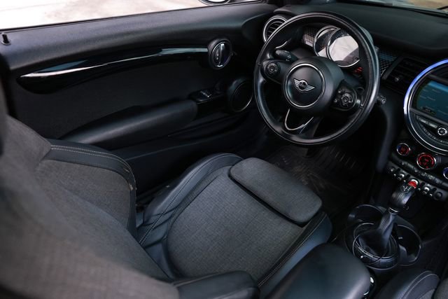 Used 2015 MINI Cooper S image 15