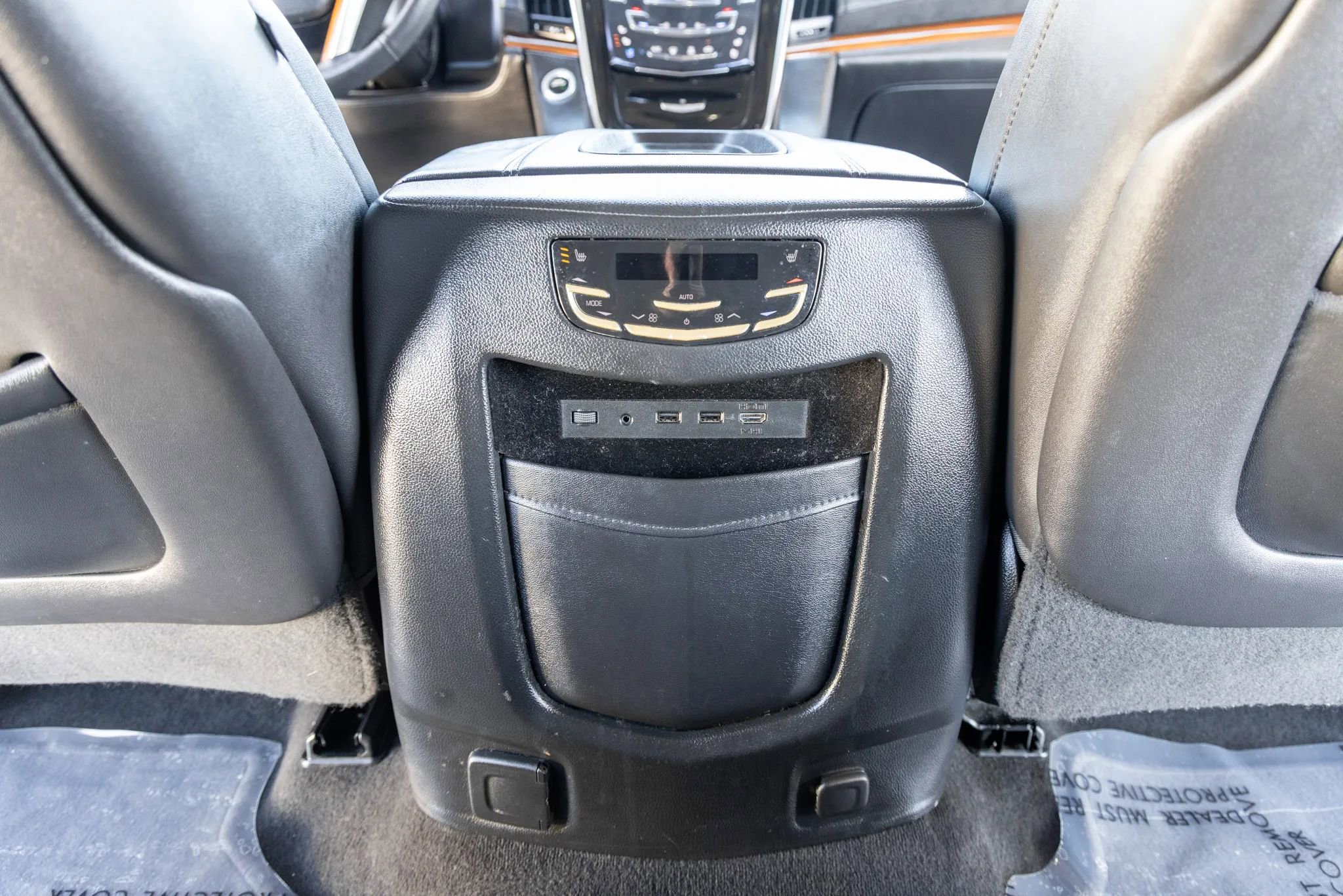 Used 2017 Cadillac Escalade Luxury image 40