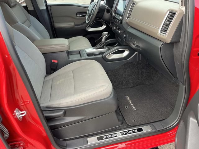 Used 2022 Nissan Frontier SV w/ Technology Package RWD image 23