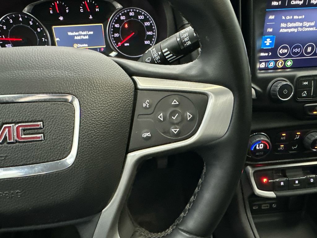 Used 2024 GMC Terrain SLT FWD image 28