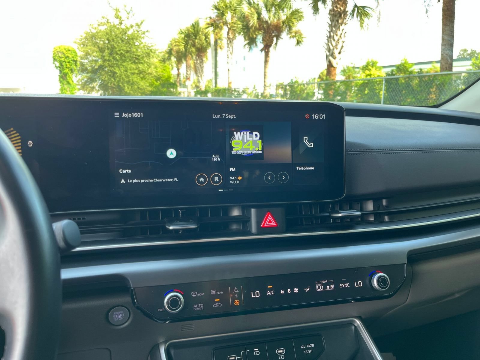 Used 2026 Kia Carnival FWD image 16