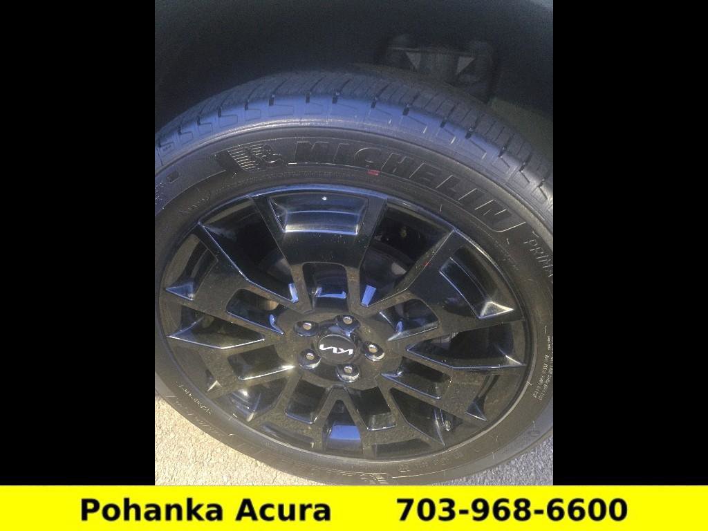 Used 2022 Kia Telluride SX w/ Nightfall Edition Package image 3