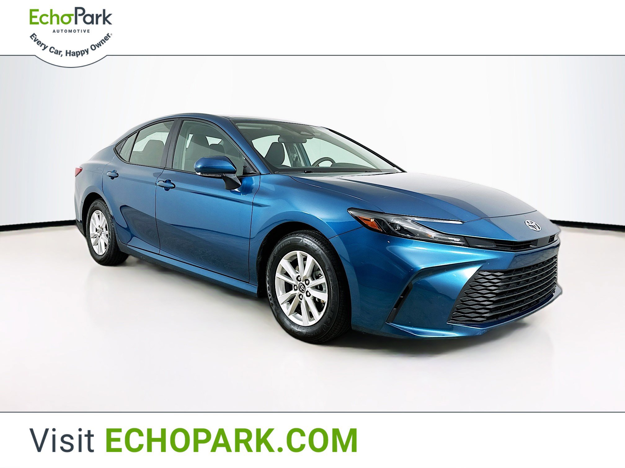 Used 2025 Toyota Camry LE video 1