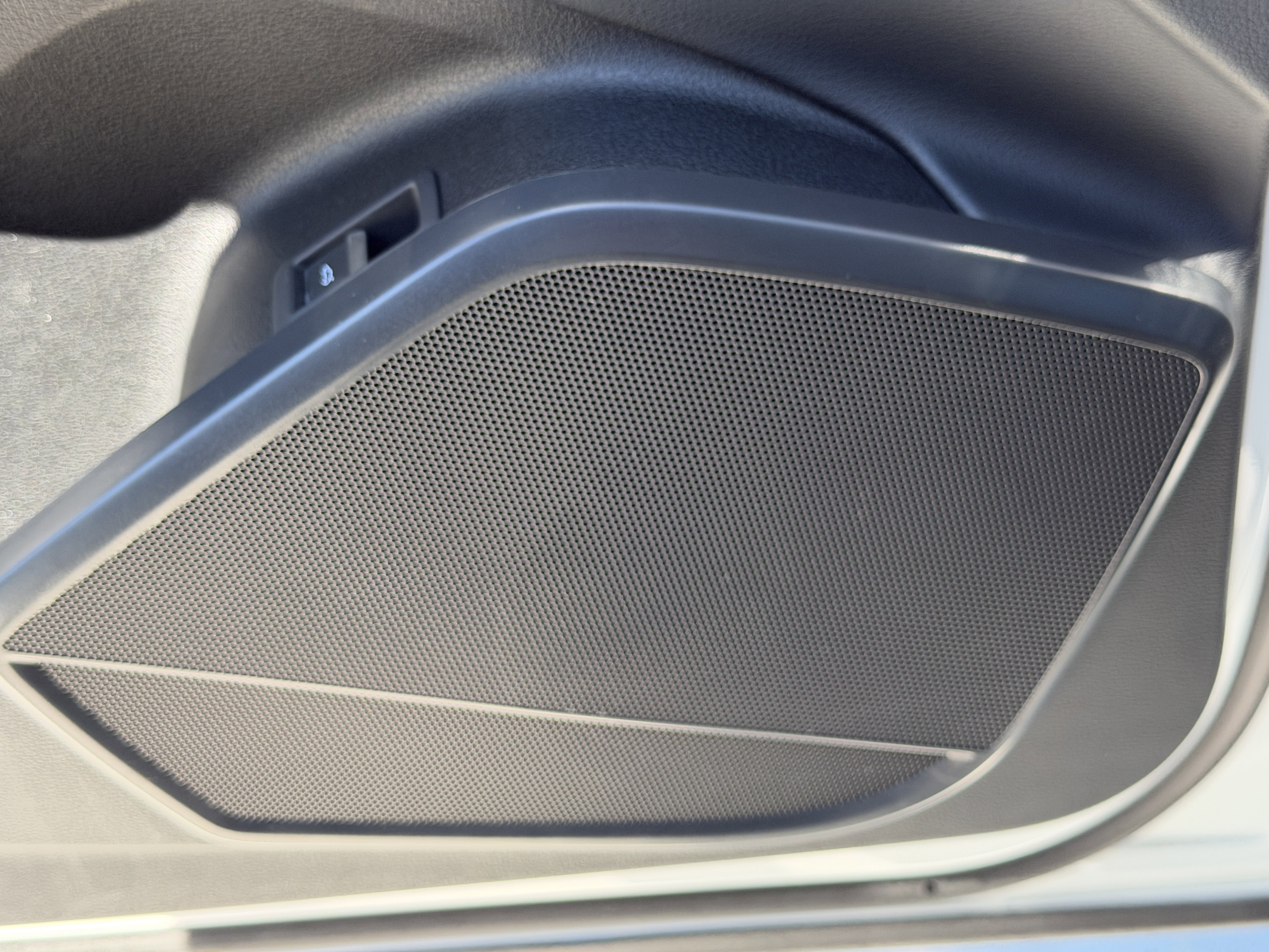 Used 2023 Audi Q5 2.0T Premium w/ Convenience Package image 16