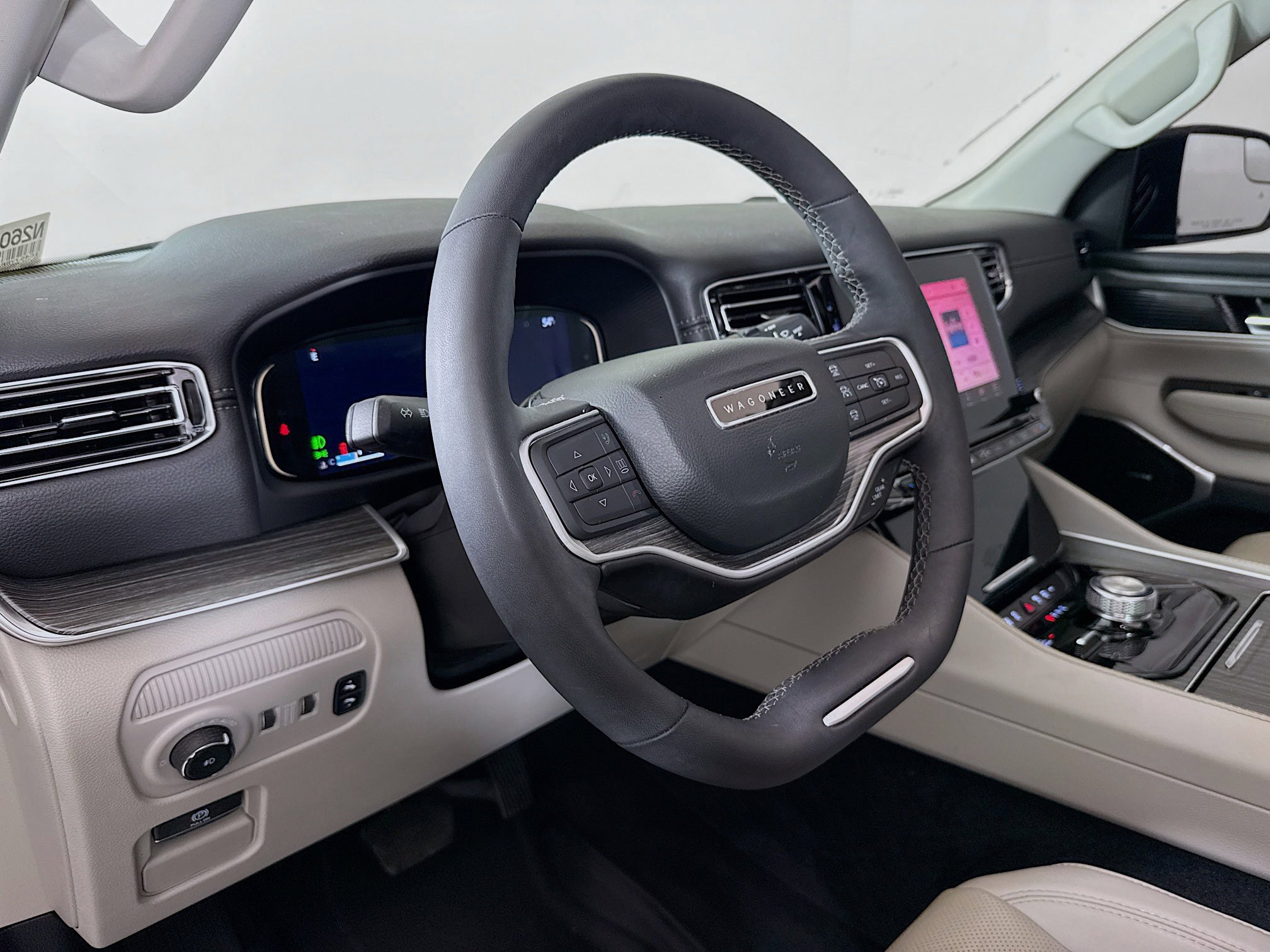 Used 2023 Jeep Wagoneer Series II w/ Premium Group I image 9