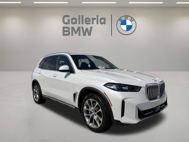 Certified 2024 BMW X5 xDrive40i w/ Parking Assistance Package AWD/4WD image 4