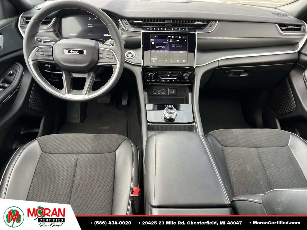 Used 2024 Jeep Grand Cherokee Altitude AWD/4WD image 13