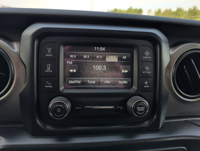Used 2019 Jeep Wrangler Sport AWD/4WD image 22