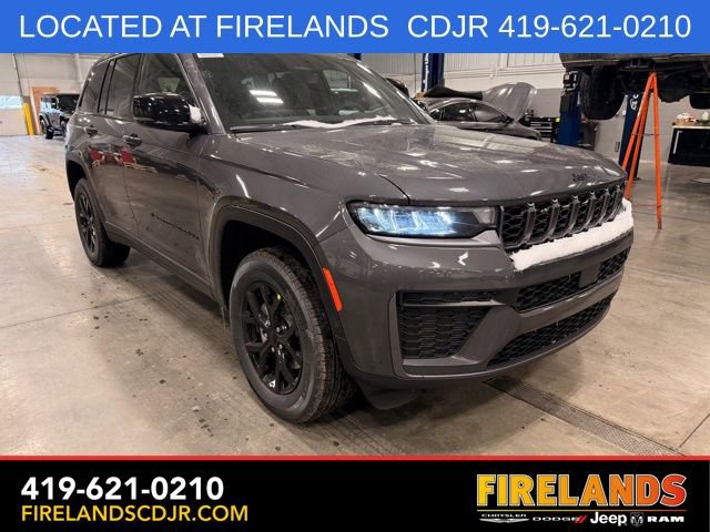 New 2026 Jeep Grand Cherokee Altitude AWD/4WD image 1
