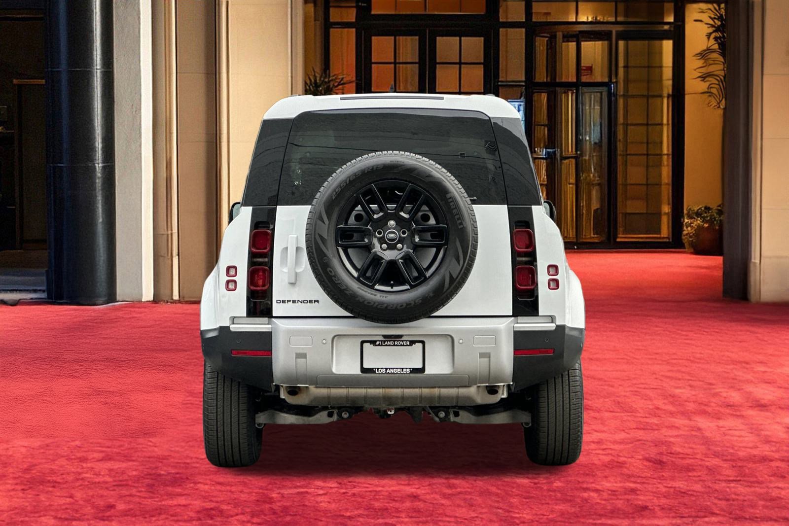 Used 2025 Land Rover Defender 110 S image 11