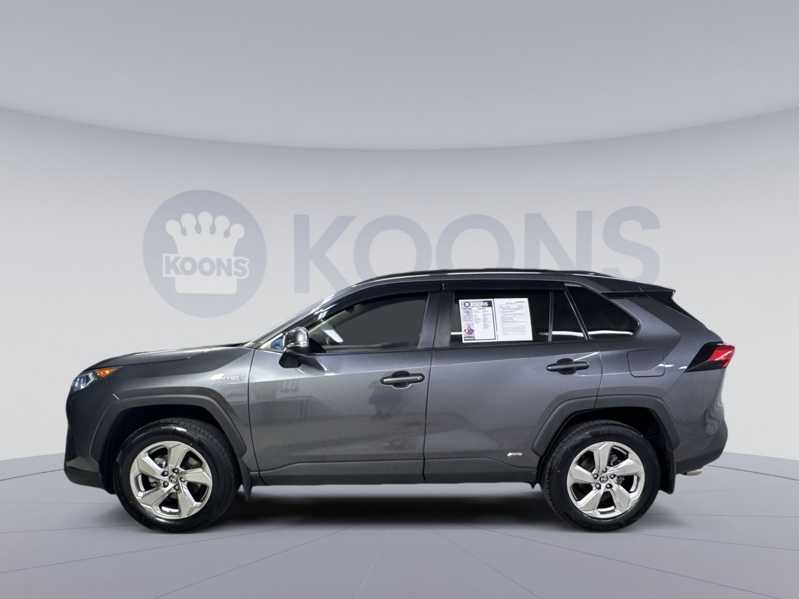 Used 2021 Toyota RAV4 XLE Premium AWD/4WD image 17