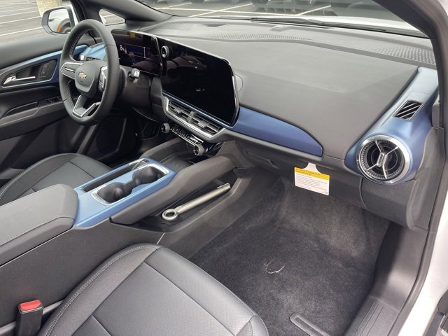 New 2026 Chevrolet Equinox EV LT image 12