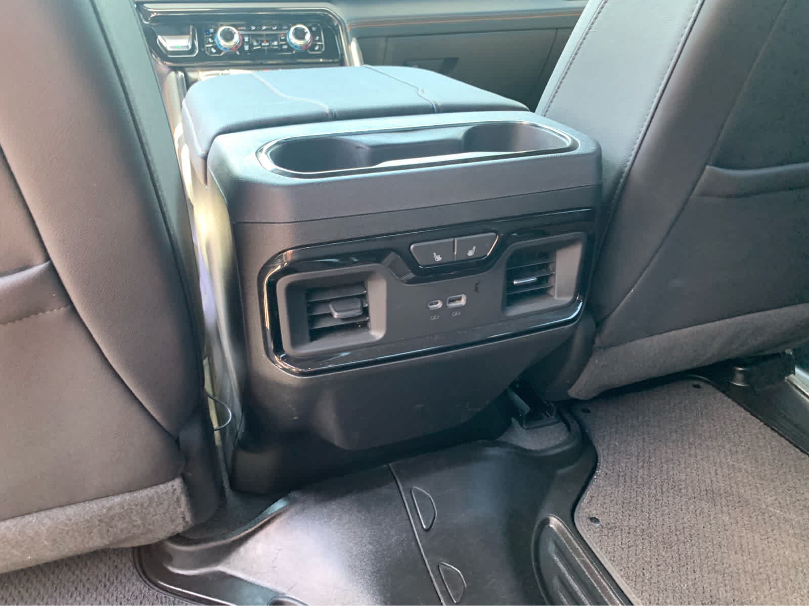 Used 2024 GMC Sierra 1500 AT4 w/ AT4 Preferred Package AWD/4WD image 24