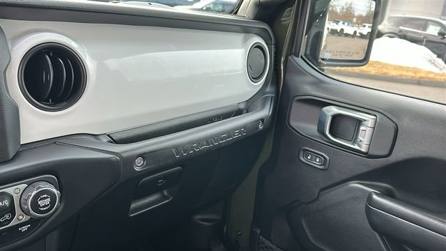 Certified 2021 Jeep Wrangler Islander image 20