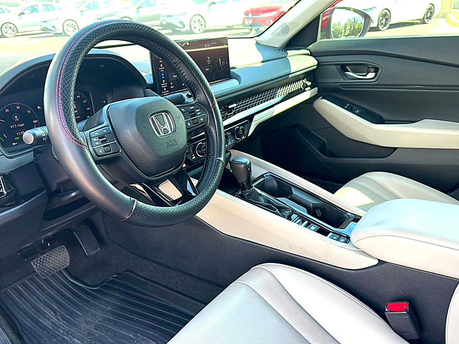 Used 2023 Honda Accord EX-L image 12