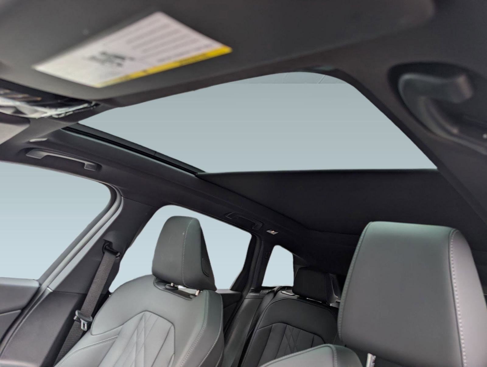 Certified 2025 BMW X3 xDrive30i w/ Premium Package image 15