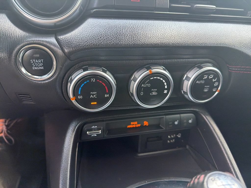 Used 2018 MAZDA MX-5 Miata RF Grand Touring RWD image 23